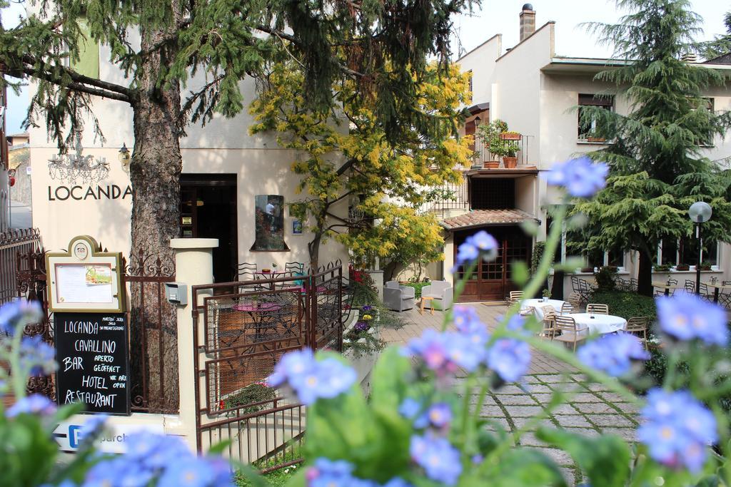 Albergo Locanda Cavallino Toscolano Maderno Buitenkant foto